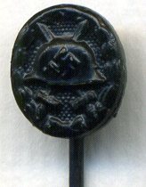 ORIGINAL WH HEER Mini Anstecknadel Verwundetenabzeichen in schwarz 9mm an langer Nadel - Original miniature pin Wound Badge in Black - Mini pin Distintivo di Ferito in nero ORIGINAL WH HEER Mini Anstecknadel Verwundetenabzeichen in schwarz 9mm an langer Nadel - Original miniature pin Wound Badge in Black - Mini pin Distintivo di Ferito in nero