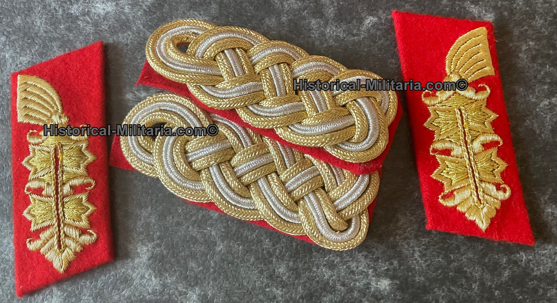 whbrgoldset.jpg whbrgoldset.jpg