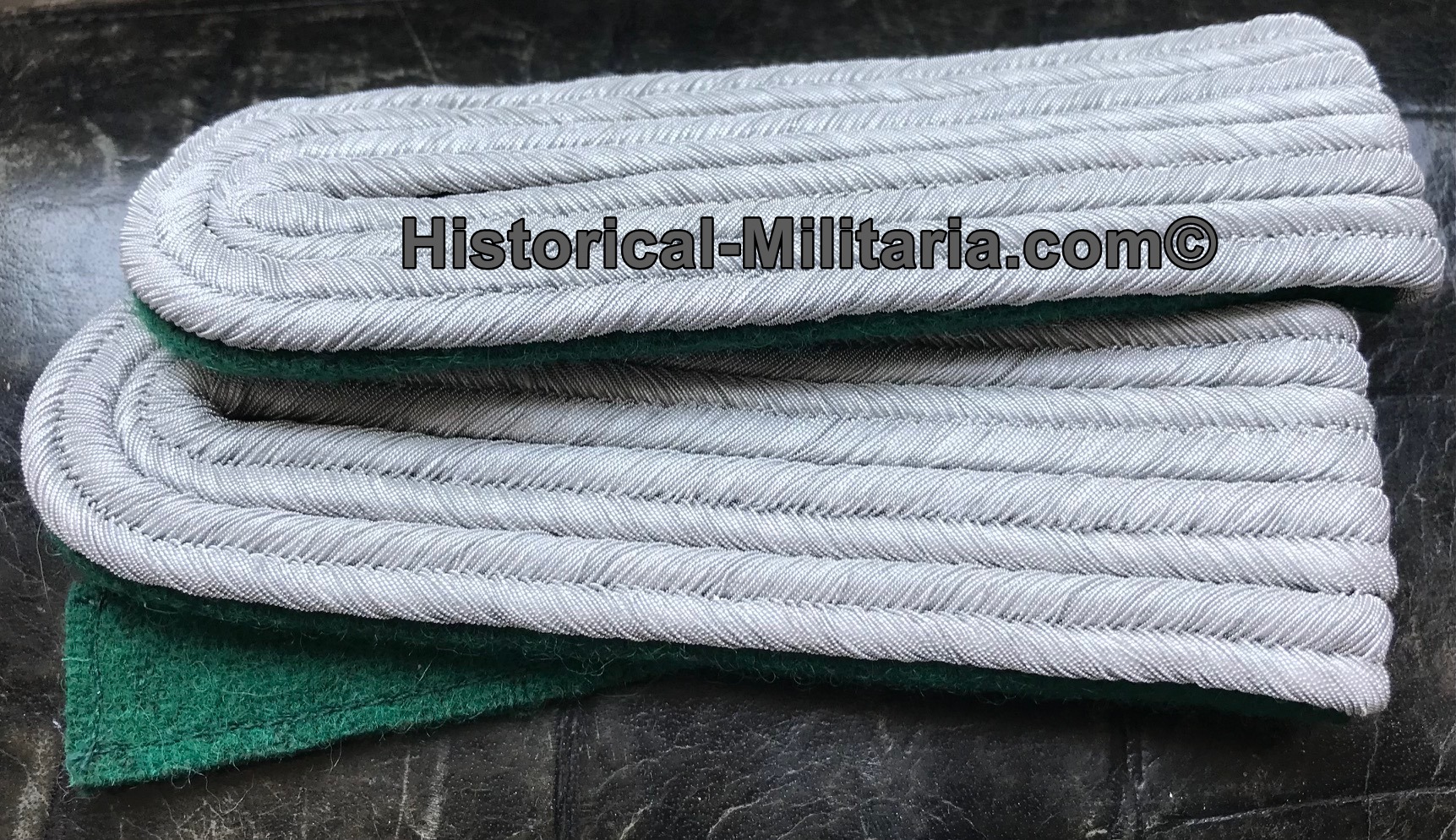 Wehrmacht Gebirgstruppen Jägertruppe Leutnant Schulterklappen SET - Army Mountain Troops 2nd Lieutenant SET shoulder + collar tabs - SET spalline e mostrine da Sottotenente Cacciatori di montagna esercito tedesco Wehrmacht Gebirgstruppen Jägertruppe Leutnant Schulterklappen SET - Army Mountain Troops 2nd Lieutenant SET shoulder + collar tabs - SET spalline e mostrine da Sottotenente Cacciatori di montagna esercito tedesco