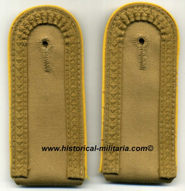 Wehrmacht Deutscher Afrikakorps DAK UNTEROFFZIER Schulterklappen - Afrika DAK Sergeant shoulder straps yellow piped - Spalline da Sergente Deutscher Afrika Korps Wehrmacht Deutscher Afrikakorps DAK UNTEROFFZIER Schulterklappen - Afrika DAK Sergeant shoulder straps yellow piped - Spalline da Sergente Deutscher Afrika Korps